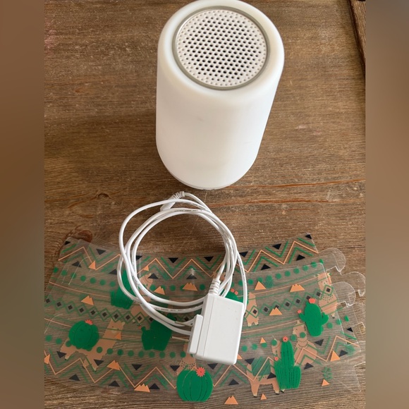 Hatch Rest Sound Machine - Picture 3 of 4